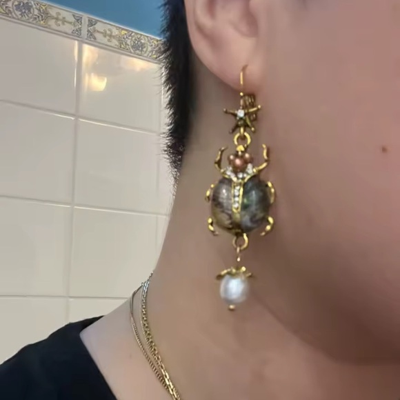 Vintage Pearl Beetle Earrings - Picture 10 of 14